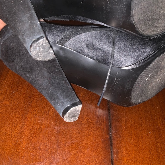 Shoes - Picture 4 of 4